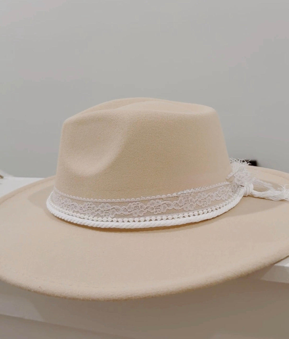 Monochrome hat! (Flat brim)